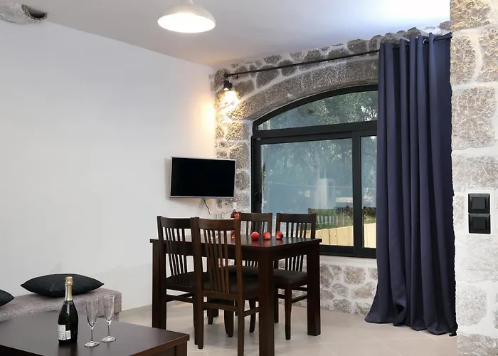 On The Sea Agia Marina (Lefkada)