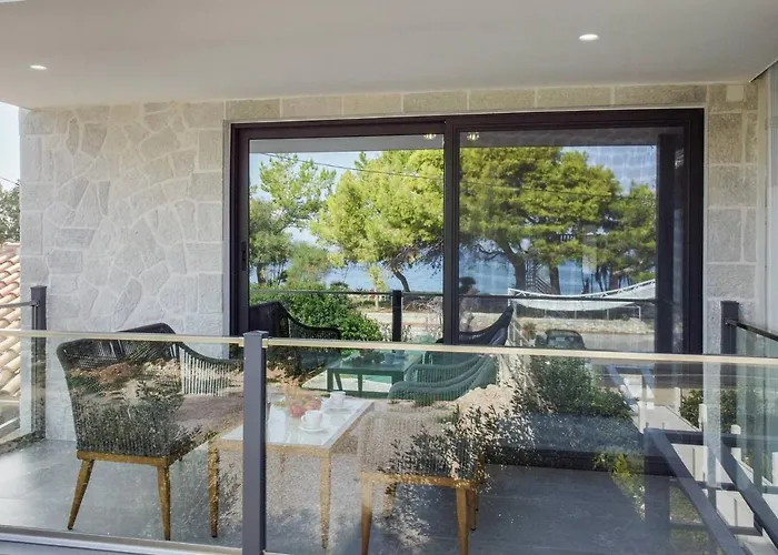 On The Sea Agia Marina (Lefkada)